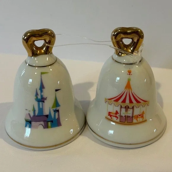 Vintage Disneyland Walt Disney Productions Bell Salt Pepper Shakers Castle Japan - Picture 2 of 9